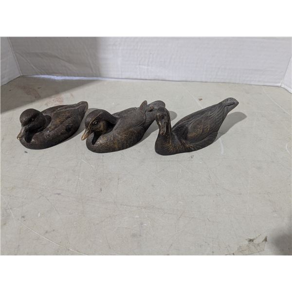 Carved wood décor, ducks and goose