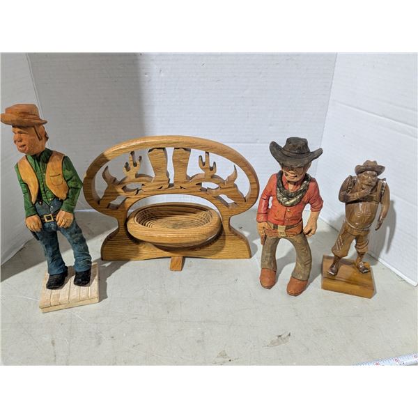 Carved wood décor, cowboys and basket