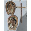 Image 4 : Carved wood décor, wall décor, (ceramic horses)