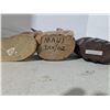 Image 5 : Carved wood décor, mixed animals