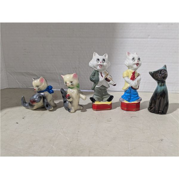 Porcelain/Ceramic cats, mixed
