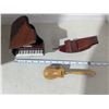 Image 5 : Wood ornaments and collectibles