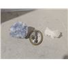 Image 1 : Crystals with carved stone dog