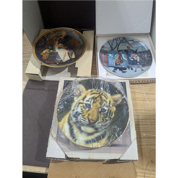 3 collector plates, new in box, with certificates
