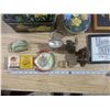 Image 7 : Décor- tins, pictures, etc.