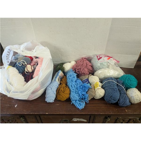 Mixed colored yarn lot