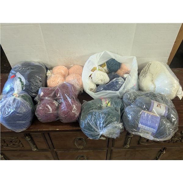 Mixed colored yarn lot