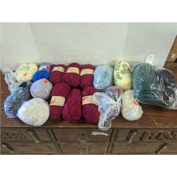 Mixed colored yarn lot