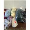 Image 2 : Mixed colored yarn lot