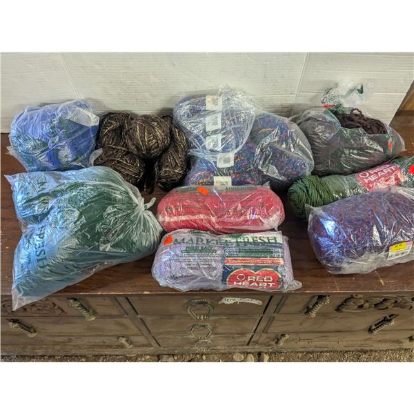 Mixed colored yarn lot