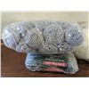 Image 3 : White and grey yarn lot