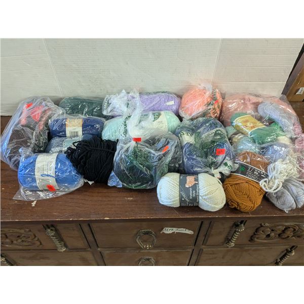 Mixed colored yarn lot