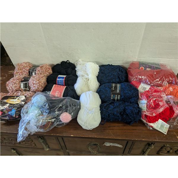 Mixed colored yarn lot