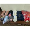 Image 1 : Mixed colored yarn lot