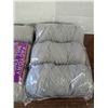 Image 2 : Grey yarn lot