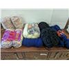 Image 1 : Mixed colored yarn lot