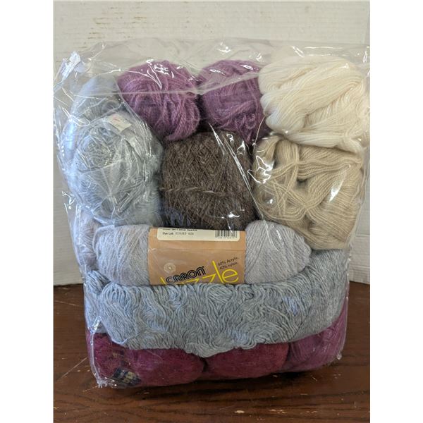 Mixed colored yarn lot