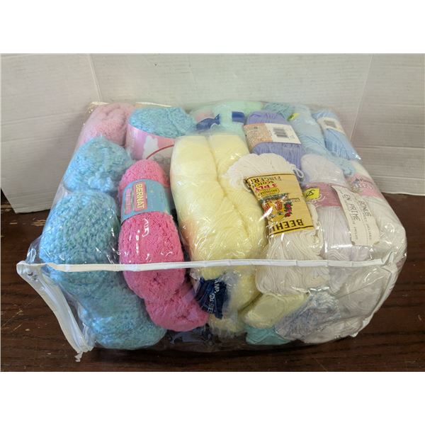Mixed colored yarn lot