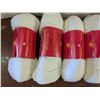 Image 3 : White yarn lot
