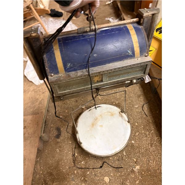 Antique cylindrical drum computing scale made by The Computing Scale Co. of Canada Limited in Toront