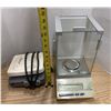 Image 4 : Gold-colored Swiss Boy 115 Lab Jack, Corning Laboratory Stirring Hot Plate (Untested) and Mettler To