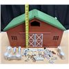 Image 1 : New Ray Country Life Extra Large Barn/Ranch Set featuring a red plastic barn with a green roof, whit