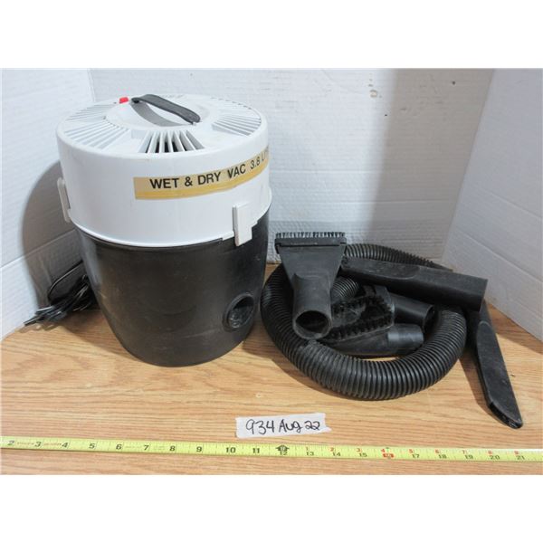Wet and Dry Vacuum With Attachments (Untested)