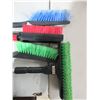 Image 2 : (4) Snow car brushes