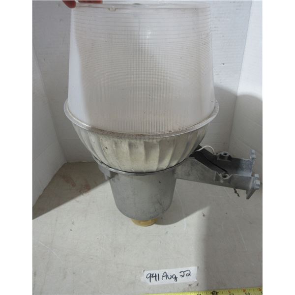 Outdoor secruity yard light roughly 16'' tall
