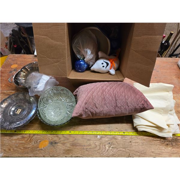 Lot of misc items, glassware