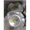 Image 3 : (4) GMC hub cap and (2) Chervrolet wheel center cap