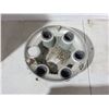 Image 4 : (4) GMC hub cap and (2) Chervrolet wheel center cap