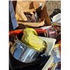 Image 3 : Pallet of misc items- cd's, pots, books, chinaware
