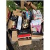 Image 1 : Pallet of misc items- kitchenware, cook books, glassware