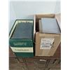 Image 1 : 2 boxes of vintage books