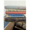 Image 3 : 2 boxes of vintage books