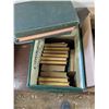 Image 4 : 2 boxes of vintage books