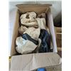 Image 3 : Mixed lot, inflatable sumo suit, head hammock, rain pants, etc.
