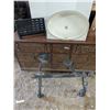 Image 1 : Oval sink 24x16", steel step/shelf, and large steel framing