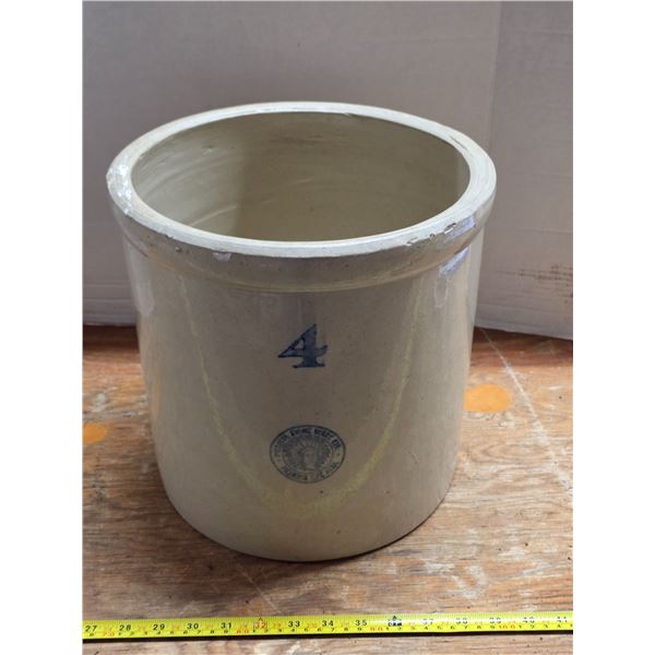 # 4 Medalta crock- no cracks