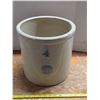 Image 1 : # 4 Medalta crock- no cracks