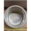 Image 2 : # 4 Medalta crock- no cracks