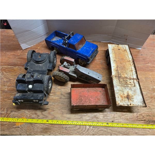 Vintage toy parts- trailers, tractor