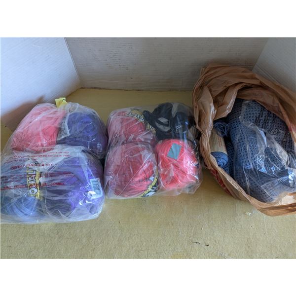 Yarn and strings lot