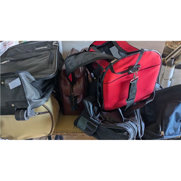 Suitcase and duffel bag lot