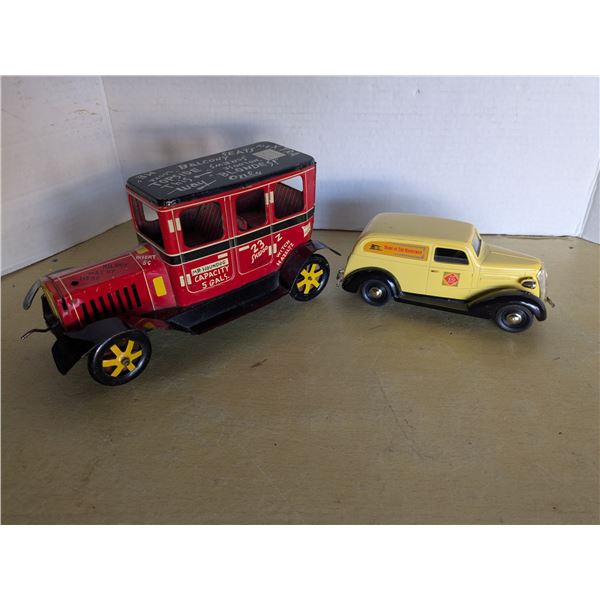 2 Vintage toy cars