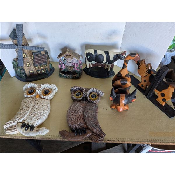 Mixed dcecor lot, ceramic owls, cast iron windmill, etc