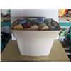 Image 1 : 22 Gallon tote full of embroidery/crossstitching string