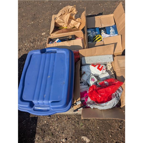 Mixed pallet lot, bin of linens, housewares, décor, etc