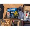 Image 3 : Mixed pallet lot, bin of linens, housewares, décor, etc